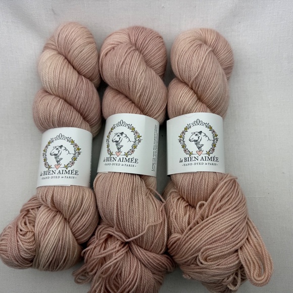 La Bien Aimee Cashmerino "Highgarden" - 3 Skeins - Picture 3 of 6